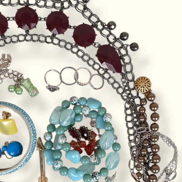 NEPTUNUS - Vintage To Now Jewelry Lot - 047 - Picture 3 of 7